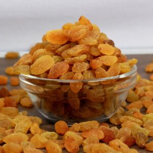 Wellhealthorganic.com: Easy Way to Gain Weight Know How Raisins Can Help in Weight Gain